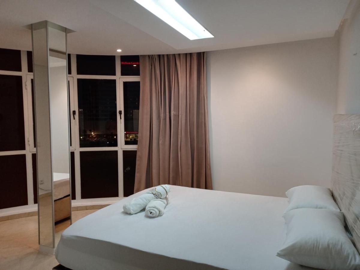 Amazing Appartement Au Centre Ville En Face Hilton & Gare Train De Tgv De Tanger Kültér fotó